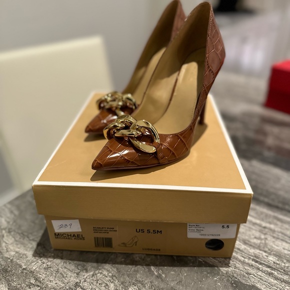 Worn once , Michael Michael Kors Scarlett Chain Pump - Picture 4 of 5